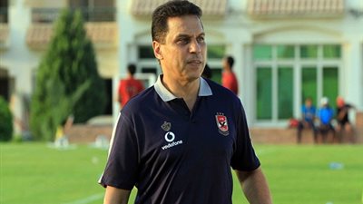 «البدري» يلقي محاضرة على لاعبي الاهلي قبل مواجهة المقاصة.. غدًا