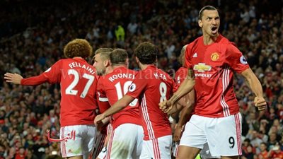 إبراهيموفيتش يقود