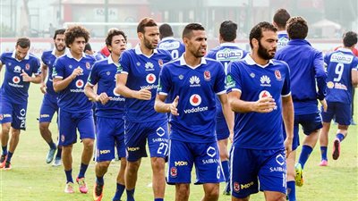 محاضرة فيديو للاعبي الاهلي قبل موقعة انبي 