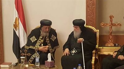 تواضروس يلتقي وفدًا كنيسًا للتعزية في ضحايا تفجير الكاتدرائية
