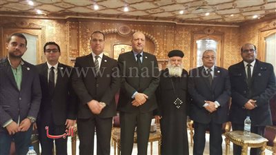 ‫بالصور.. وفد «المؤتمر» يزور الكاتدرائية للتعزية في ضحايا «تفجير البطرسية»