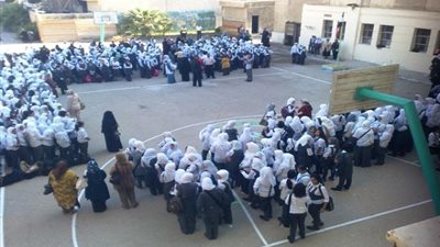 بإيهامهم بوجود قنبلة.. طالب يثير الذعر داخل مدرسة بنات لمعاكسة 