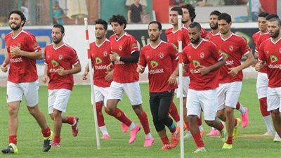 الاهلي يخوض مرانه الأساسي سرا قبل مواجهة الزمالك
