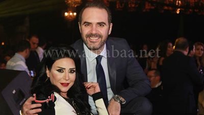 بالصور.. وائل جسار يُشعل حفل رأس السنة بحضور زوجته