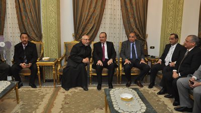 محافظ بني سويف في جولة علي الكنائس لتهنئة الأقباط بعيد الميلاد