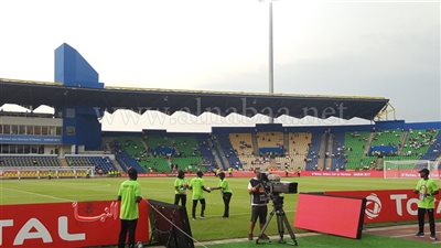 شاهد.. إقبال جماهيري ضعيف في مباراة