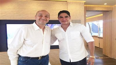 سر العلاقة الخاصة بين أبو هشيمة وعمرو أديب 