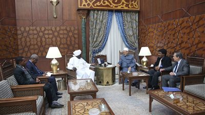 بالفيديو.. تفاصيل لقاء شيخ الأزهر بوزير الثقافة السوداني