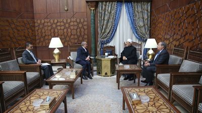 بالفيديو.. شيخ الأزهر يستقبل سفير الأردن بالقاهرة