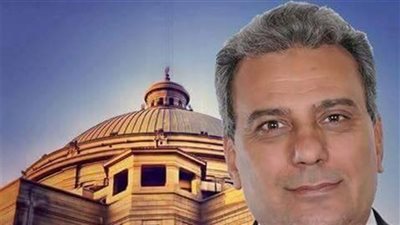 «الكلاب الضالة» تفجر أزمة عاصفة بين «فالكون» ورئيس جامعة القاهرة