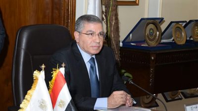 سر خروج «جنرال الجيش القوي» من حكومة شريف إسماعيل