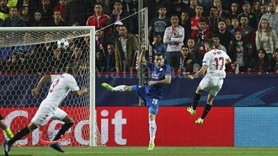 بالفيديو.. إشبيلية يروض 