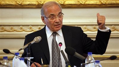 محمد الباز: أحمد شفيق أصيب بـ