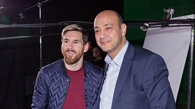 بالفيديو.. «ميسي» يُحرج عمرو أديب: نجم برشلونة يرفض ترديد جملة «I Love Egypt»
