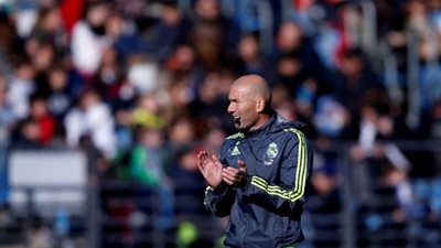 زيدان يتجاهل الاشادة ب  BBC  ويؤكد : ريال مدري البطل 