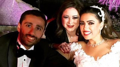 صور جديدة من حفل زفاف ابنة صفاء أبو السعود وصالح كامل