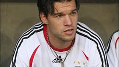 مايكل بالاك يصف ثلاثي هجوم برشلونة بـ