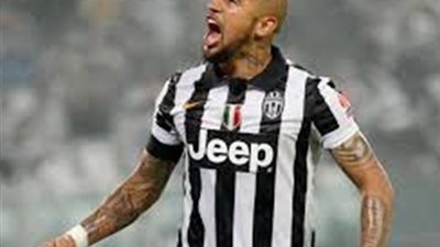 اليوفي يستقر علي بديل فيدال