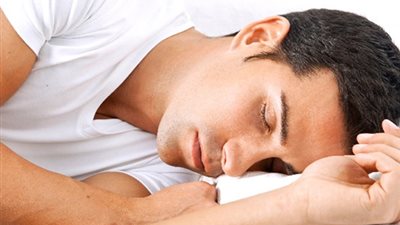 قلة النوم تسبب مرض الزهايمر