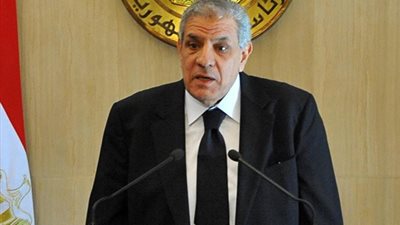 محلب يوقع مذكرة تفاهم لإنشاء مصنع أدوية بغينيا