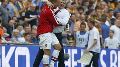 آرسنال يمنح فينغر فرصة ضم أي لاعب في العالم بإستثناء نجمين!