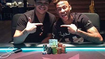 نيمار: كرة القدم أسهل من لعبة البوكر