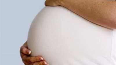 نسبة الإصابة بالاكتئاب تبدأ من رحم الأم