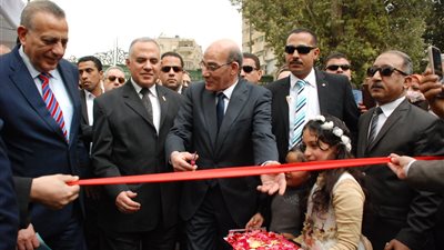 بالصور.. افتتاح معرض زهور الربيع الـ 83 