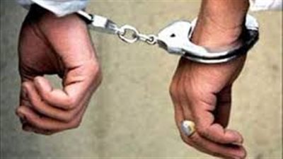 القبض على مشرف نظافة بسبب صناديق القمامة في المنيا 