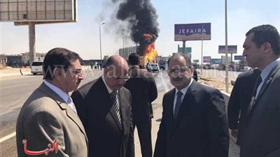 بالصور.. وزير الداخلية يتفقد موقع انفجار التجمع الخامس 