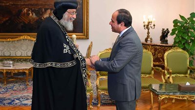 السيسي يزور البابا تواضروس في الكاتدرائية