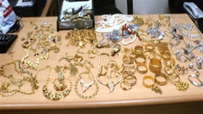 قصة سرقة أموال ومجوهرات من الشقق السكنية في حدائق حلوان