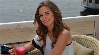 إيمان العاصي ابنة يسرا في 