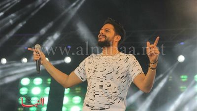 بالصور.. محمد حماقي يُلهب مسرح جامعة مصر للعلوم والتكنولوجيا