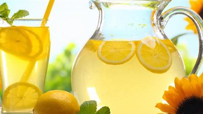 9 فوائد صحية مدهشة لشرب عصير الليمون على 