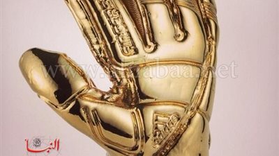 منافسة شرسة بين هذا الثلاثي على جائزة القفاز الذهبي في 