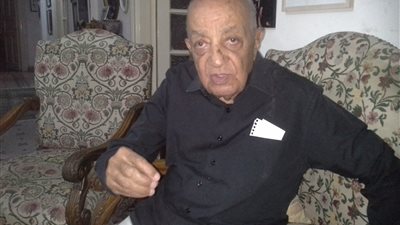 وفاة الناقد مصطفى درويش.. وتشييع الجنازة غدًا