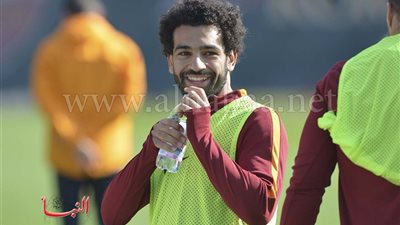 شاهد.. «صلاح» يخوض مران روما استعدادًا لـ«موقعة ميلان»