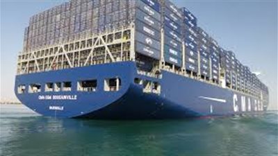 عبور أكبر سفينة حاويات في العالم قناة السويس 