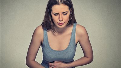 تحذير خطير.. القولون العصبي يبدأ من الطفولة