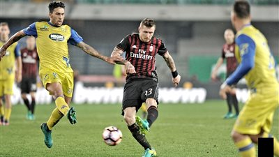 بث مباشر.. مباراة ميلان وكالياري في الدوري الإيطالي