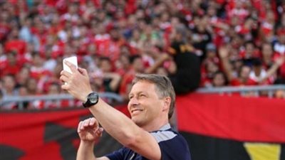 «ليندمان» يدعم لاعبي الاهلى قبل معركة الوداد بأبطال إفريقيا