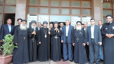 بالصور.. قيادات الكنيسة تهنئ مدير أمن القليوبية 