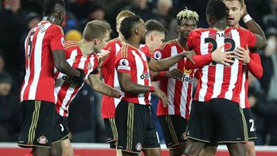 بالصورة.. مهاجم سندرلاند يخضع للفحص الطبي في ميلان