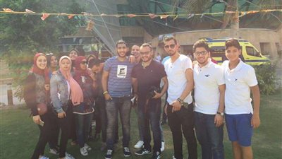 بالصور.. مستشفى 57357 تشكر جمهور عمرو دياب