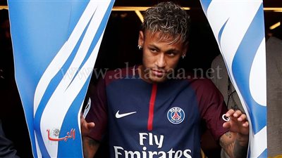 «نيمار» يوجه رسالة خاصة لمهاجم «برشلونة» الجديد