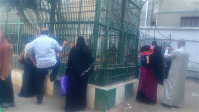 إقبال مكثف على حديقة الحيوان بالفيوم فى آخر أيام العيد 