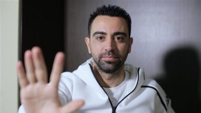 تصريح ناري من «تشافي» بعد اعتداء الشرطة الإسبانية على المصوتين بانفصال كتالونيا