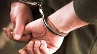 ضبط تاجر مخدرات بحوزته هيروين وعملات أجنبية في محطة مصر