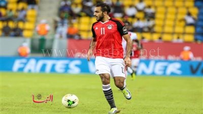 شاهد.. كهربا ينشر صورة مع رباعي الفراعنة قبل موقعة الكونغو 